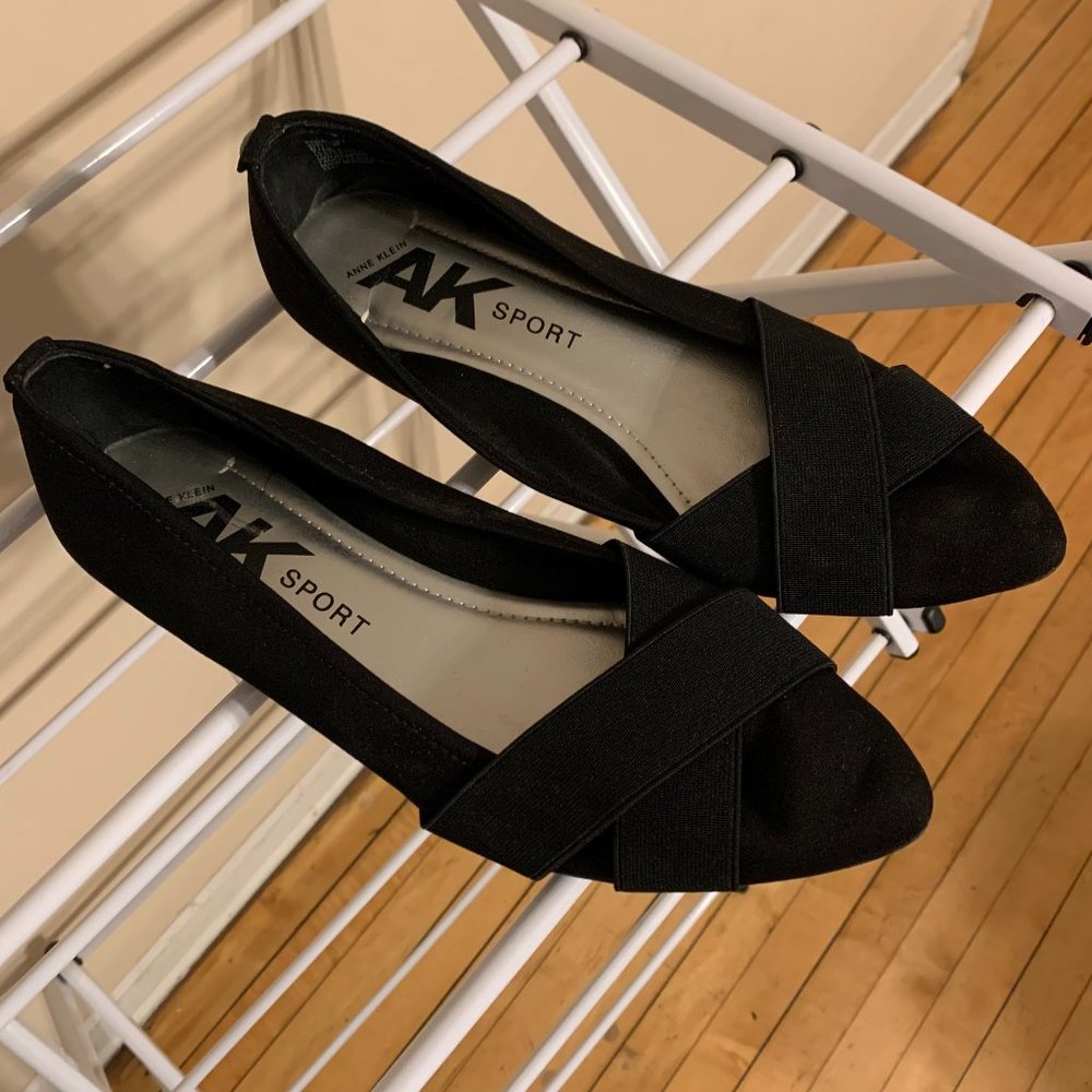 Ann Klein Sport 9.5 pointy toe flats